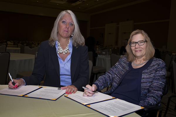 USBLN President Jill Houghton and ODEP's Jennifer Sheehy renew an alliance at the 2016 USBLN conference. Photo credit: Lawrence Roffee Photography