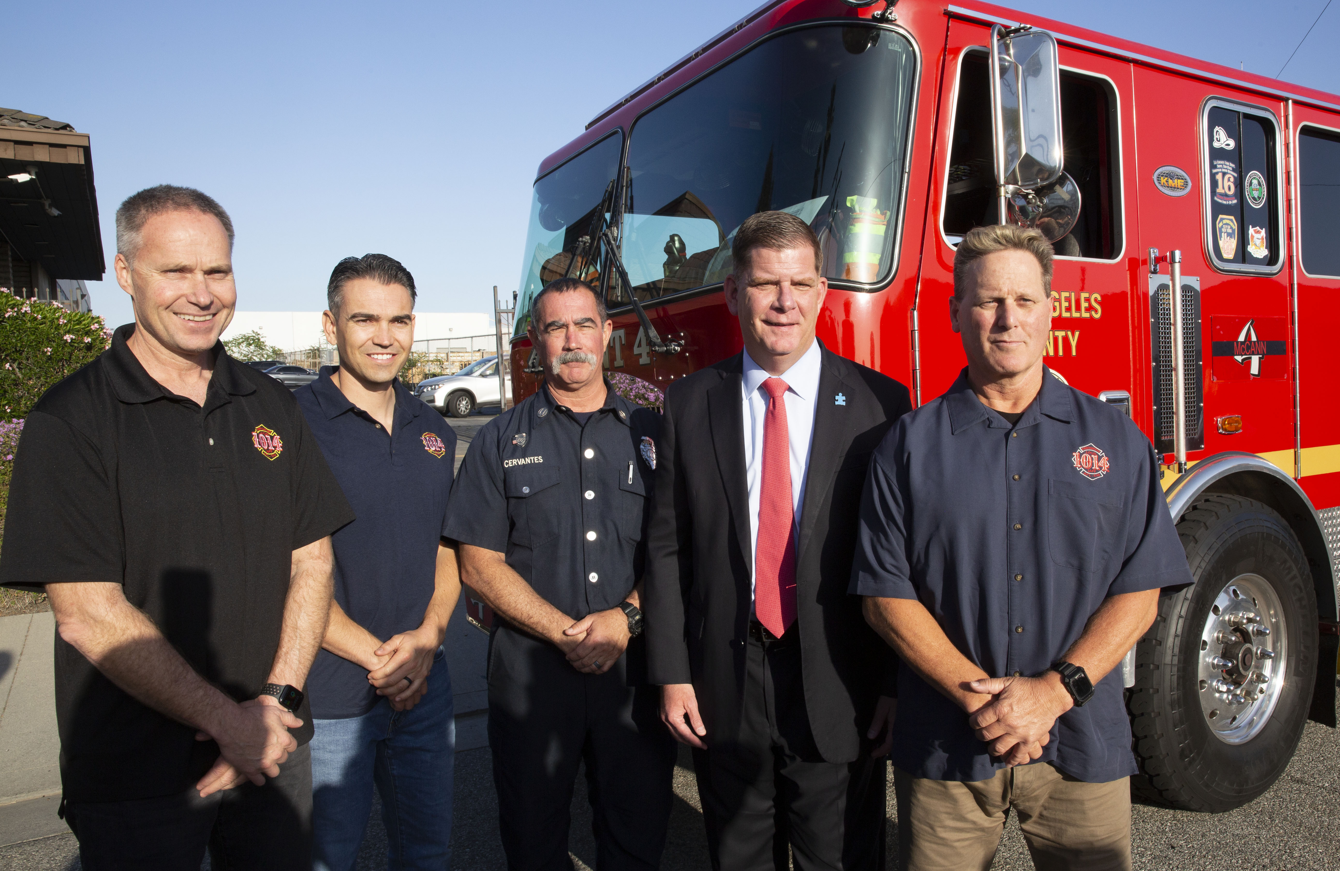 Secretary Walsh with federal firefighters in California