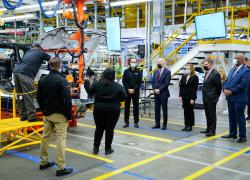 From left to right: Factory ZERO Plant Director Jim Quick, President Joe Biden, GM CEO Mary Barra, Secretary Marty Walsh and United Auto Workers President Ray Curry.